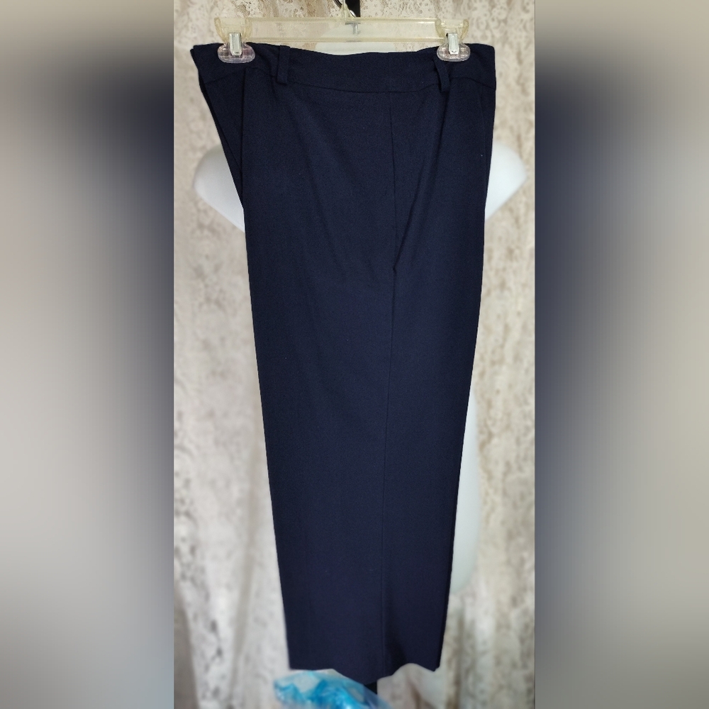 White Stag Women's Navy Blue Stretch Dressy Cropped Pants